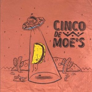 CINCO DE MOES 2018 SOUTHWEST GRILL UFO TAKING TACO
